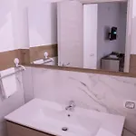 Bed & Breakfast Modern House Monolocali