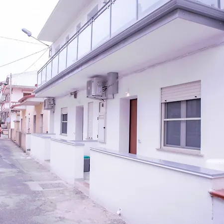 Modern House Monolocali Nocleg ze śniadaniem Le Castella (Calabria)