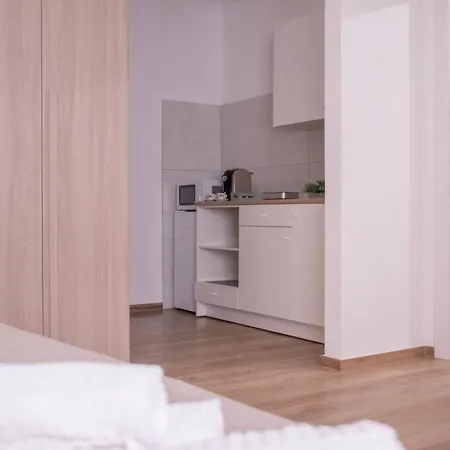 Couette-café Modern House Monolocali