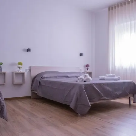 Modern House Monolocali Couette-café